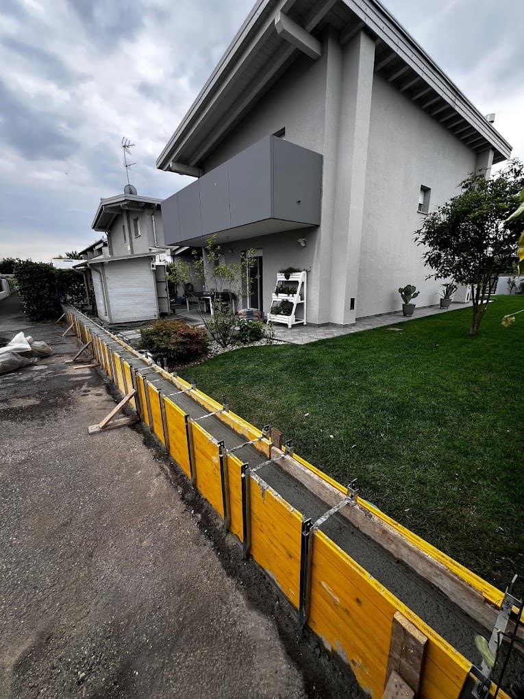 Cantiere strutturale, scavi e opere esterne